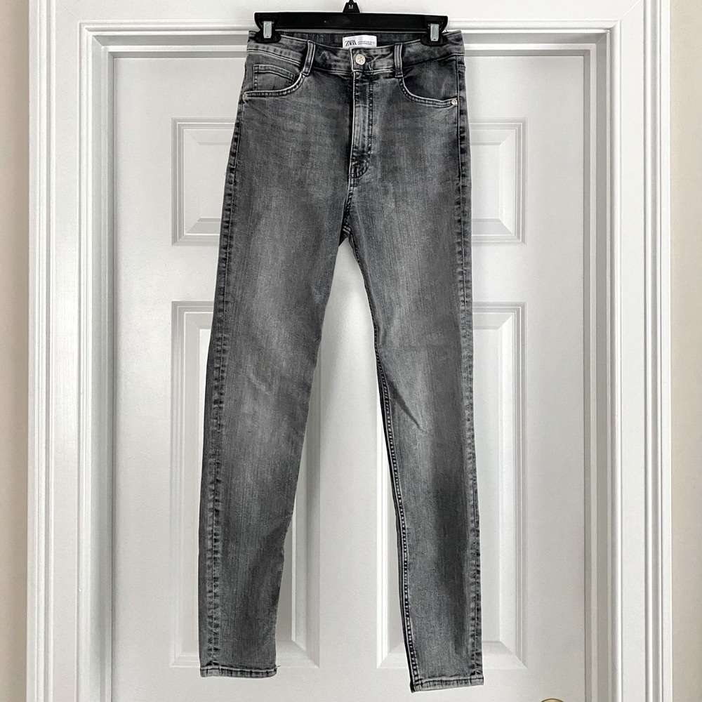 Zara High waisted Grey Skinny Jeans - excellent condition- size 6